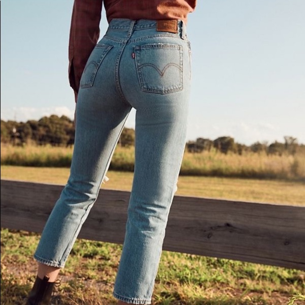 LEVI’S WEDGIE JEANS NEW W TAGS